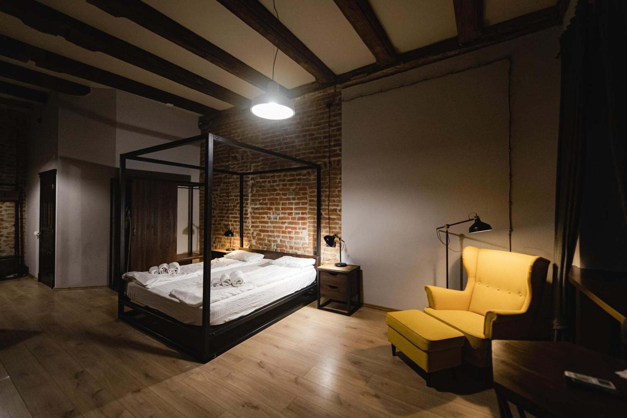 Apartments Justlvivit At The Rynok Square Ngoại thất bức ảnh