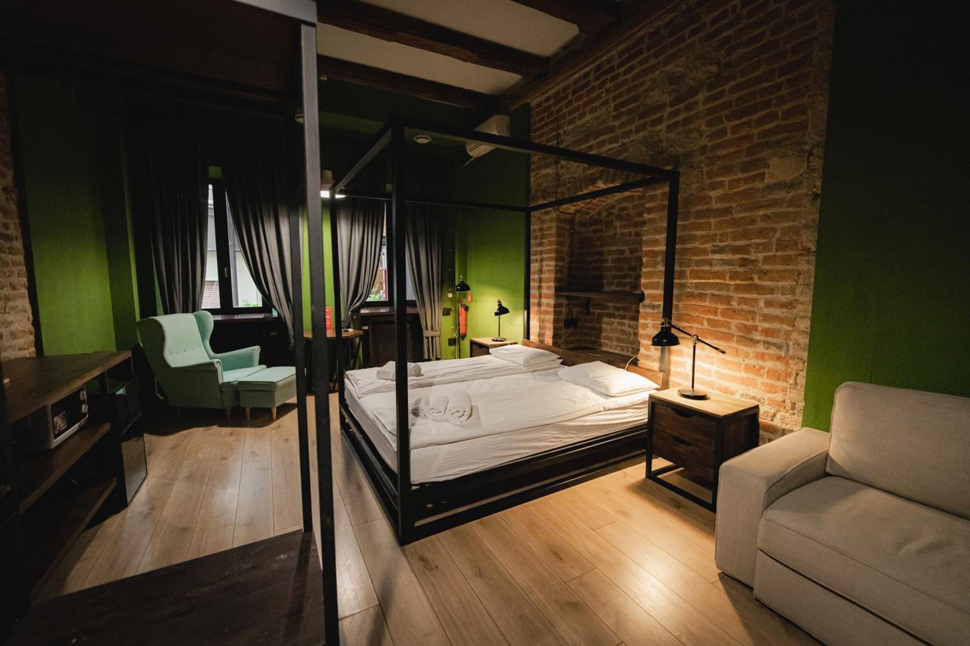 Apartments Justlvivit At The Rynok Square Ngoại thất bức ảnh