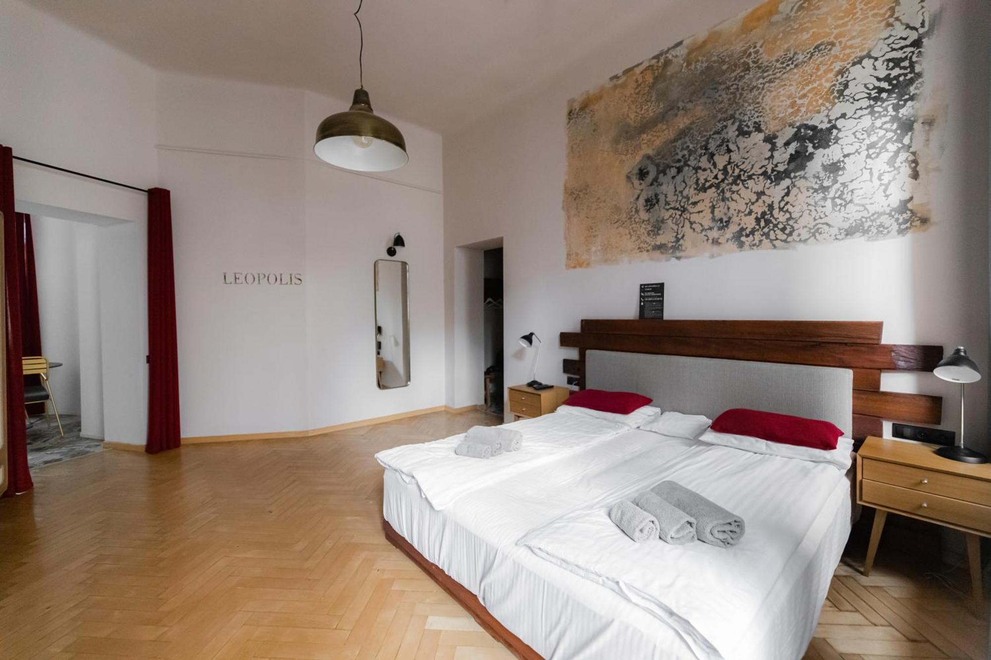 Apartments Justlvivit At The Rynok Square Ngoại thất bức ảnh