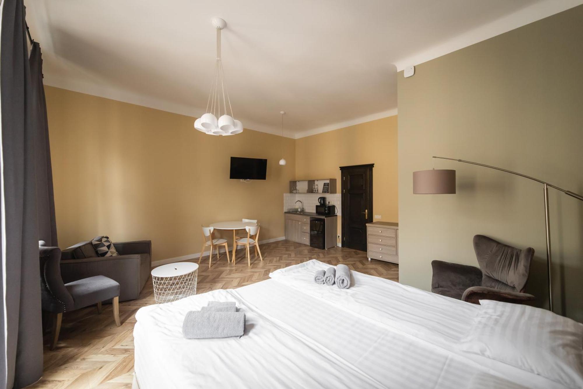 Apartments Justlvivit At The Rynok Square Ngoại thất bức ảnh